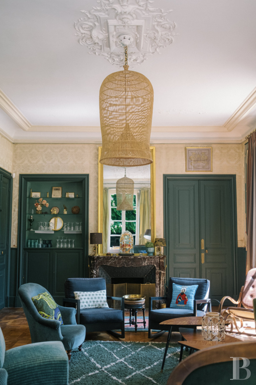 Dans le Calvados, au sud-est de Caen,  un château classique du 18e siècle tout en couleurs - photo  n°7